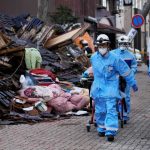 Rescatada con vida una mujer de 90 años tras 124 horas bajo escombros en Japón