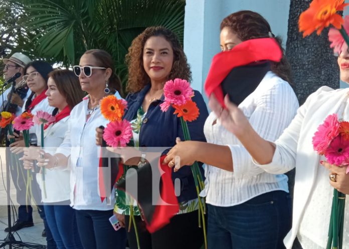 Foto: Nicaragüenses celebran 17 años del Pueblo Presidente /Tn8