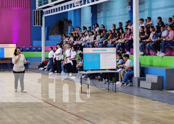 Foto: Más de 1,300 estudiantes de nuevo ingreso comienzan sus estudios en la U de M/TN8