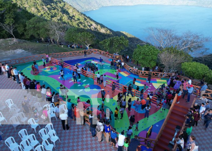 2 Foto: Catarina abre nuevo espacio para los más pequeños en su mirador / TN8