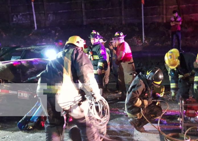 Foto: Carretera Sur: Conductores imprudentes ponen en riesgo vidas en violento accidente / TN8