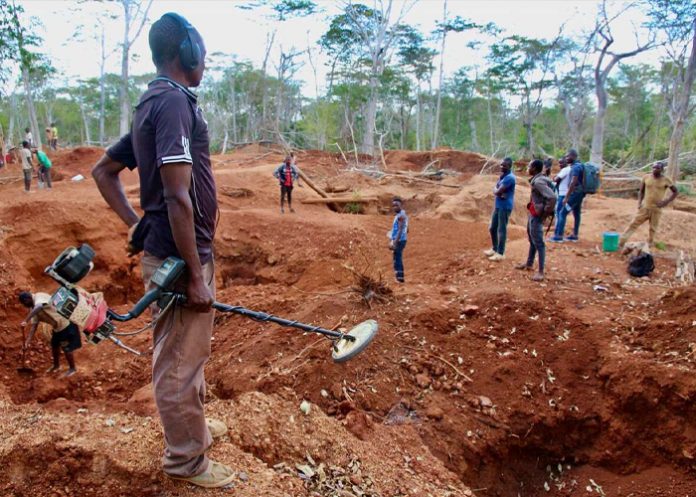 21 muertos en Tanzania deja el derrumbe de una mina de oro