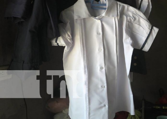 Foto: Ya se están preparando los padres de familia de cara al inicio del ciclo escolar /Tn8