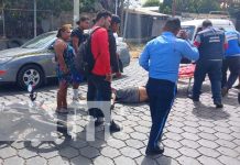 Accidente en Managua: Ayudante de bus es arrollado por motociclista Foto: Accidente en Managua: Ayudante de bus es arrollado por motociclista/TN8