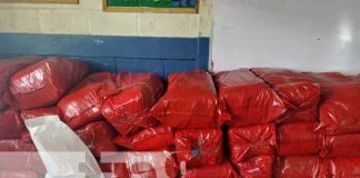 Foto: Llegan paquetes escolares a la Isla de Ometepe / TN8