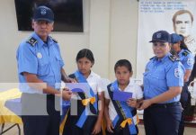 Entregan paquetes escolares a hijos de policías en el Triángulo Minero Entregan paquetes escolares a hijos de policías en el Triángulo Minero