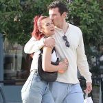 Dua Lipa y su nuevo novio disfrutaron bien acaramelados en las calles de Beverly Hills Foto: Dua Lipa y su nuevo novio disfrutaron bien acaramelados en las calles de Beverly Hills/Cortesía