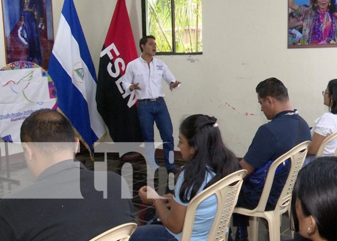 Foto: Capacitan a jóvenes en atención de primeros auxilios ante una emergencia que pasen sus mascotas/Tn8