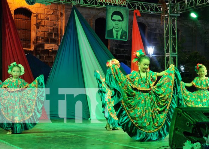 Foto: Un derroche de cultura y tradiciones vivieron las familias en la ciudad universitaria / TN8