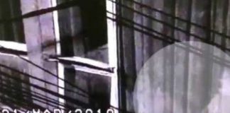 Cámaras captan fantasmas de niños en ventana de una casa