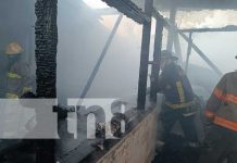 Cortocircuito originó incendio en La Racachaca: Muere una asistente del hogar Un fallecido y un quemado: Arden en llamas tres viviendas en la Racachaca