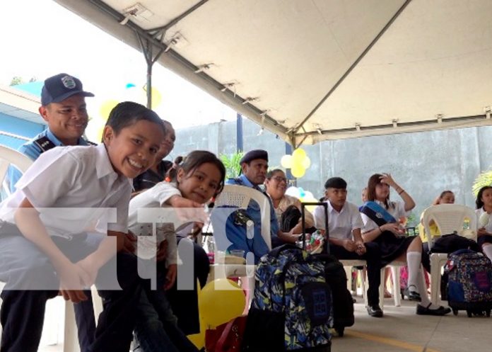 4 Foto: Policía Nacional brinda apoyo escolar /TN8