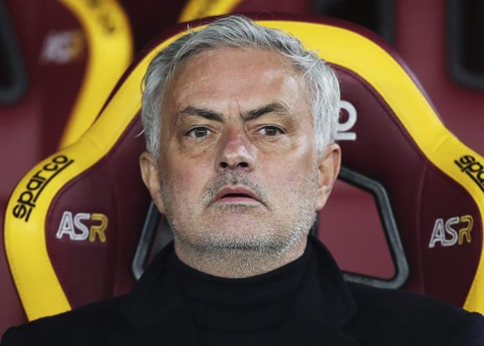 Jose Mourinho despedido de la Roma