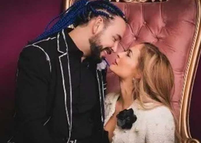 Alma Cero se compromete con su novio Enrique Orozco