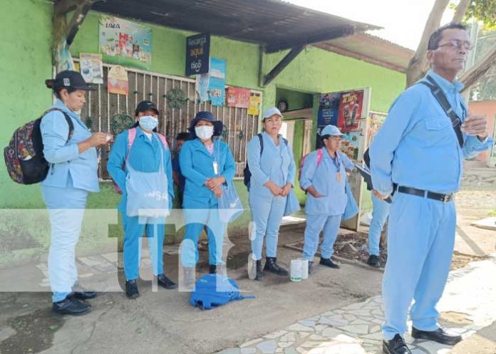 Foto: Abatización en barrios de Managua / TN8