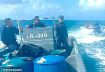 Distrito Naval Caribe rescató a 17 tripulantes a bordo de una panga a la deriva en Corn Island Foto: Rescate en Corn Island