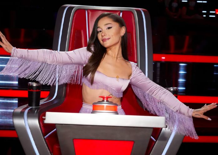 Ariana Grande debuta en el número 1 de la lista Hot