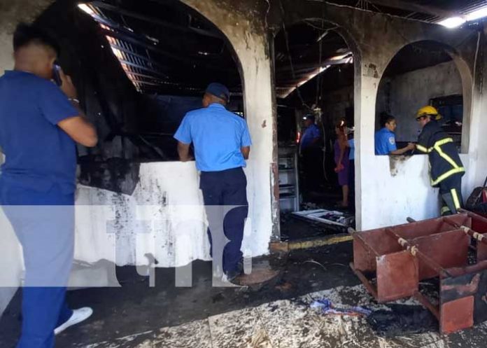 Foto: Incendio en una vivienda de Managua / TN8