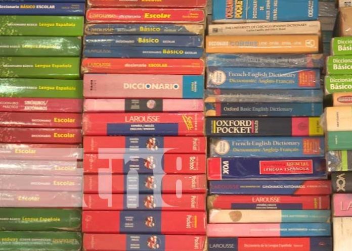 Foto: Venta de libros usados en Nicaragua / TN8
