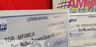 Foto: Entrega de utilidades de la Lotería Nacional / TN8