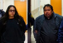 Padre e hijo son arrestados en Texas