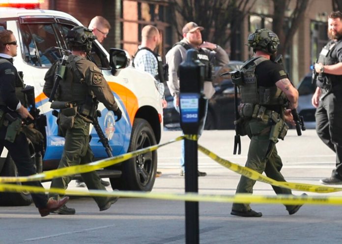 Cuatro policías muertos en tiroteo en el centro de México