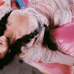 De infarto: Le «chupan la vida» a Mon Laferte en nuevo video musical Mon Laferte desata polémica