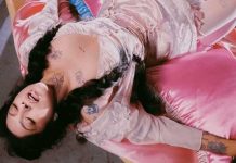 De infarto: Le «chupan la vida» a Mon Laferte en nuevo video musical Mon Laferte desata polémica