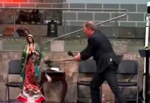 Pastor provoca indignación al destruir la Imagen de la Virgen de Guadalupe Pastor destruye una figura de la Virgen de Guadalupe