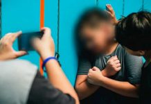 Escalofriante: Niño de 11 años es abusado con una escoba en Portugal Niño de 11 es abusado por compañeros de colegio en Portugal