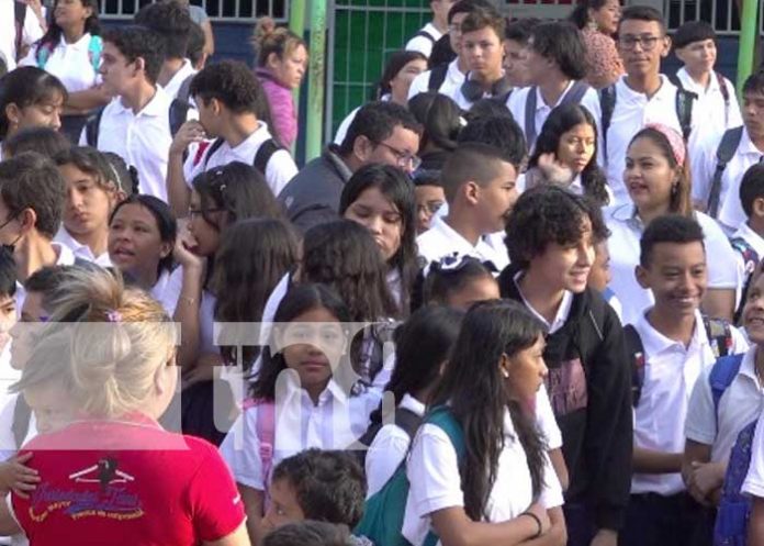 sebas-03 Foto: Regreso a clases en el colegio San Sebastián, de Managua / TN8