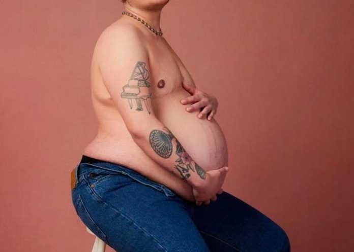 Descubre embarazo en medio de su terapia de transición