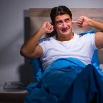 Se queja por los ruidos sexuales de sus vecinos 