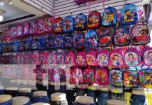 ¡Vivo ahí! Ya hay promociones de útiles escolares en el Mercado Oriental Foto: Útiles escolares en el Mercado Oriental / TN8