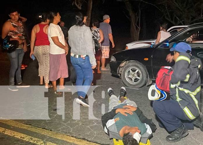 Motociclista colisiona contra vehículo y resulta con lesiones en Comalapa, Chontales