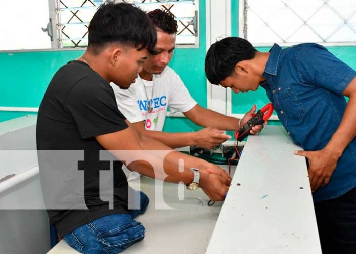 1 Argeni Martínez López: Una historia de resiliencia y éxito ante la adversidad