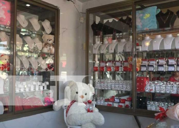 1 El Mercado Municipal de Rivas se llena de amor y amistad con irresistibles ofertas