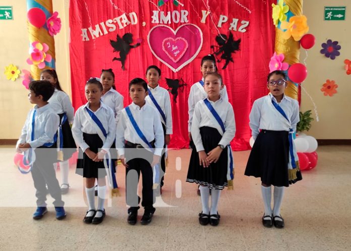 1 Acto conmemorativo al día de San Valentín