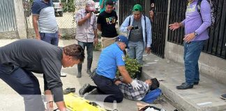 Motociclista gravemente herido tras choque con camioneta en Jalapa