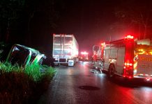 Violento choque entre tráiler y bus en Costa Rica