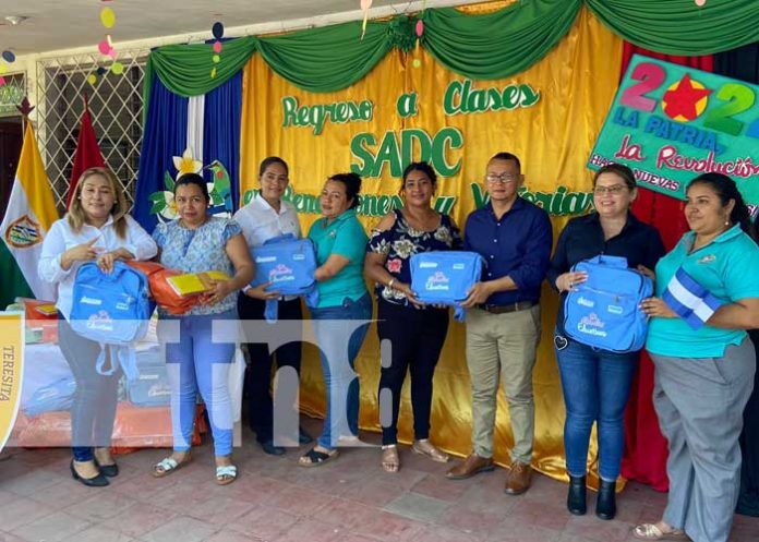 Foto: Inician las clases en la modalidad a distancia en el campo de Chinandega /Tn8