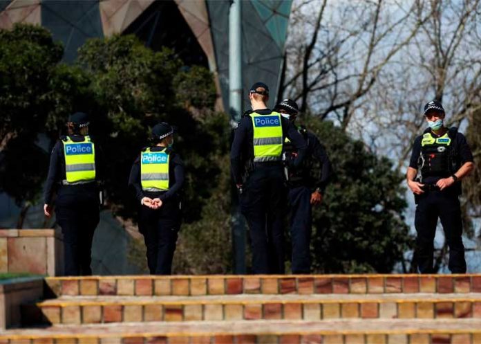 Durmió con el cadáver de su hermano en Italia