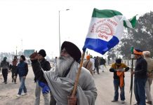India: Campesinos marchan tras rechazo de oferta gubernamental Foto: Protesta campesina en India /cortesía