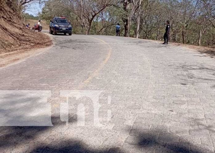 Hombre pereció de manera instantánea tras caer de un vehículo en El Jícaro