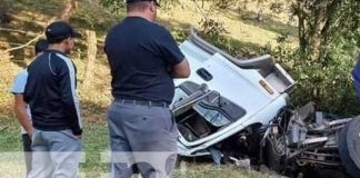 Camión se precipita dejando al conductor lesionado en Jinotega