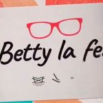 Primer vistazo de «Betty la fea»: Poster muestra a los icónicos personajes 20 años después