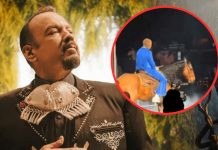 Pepe Aguilar elogia al «conejo malo» por montar a caballo en su concierto