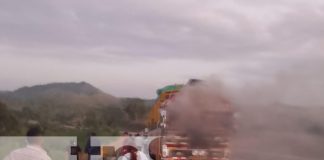 Por poco queda calcinado un bus de transporte colectivo en el Caribe Norte