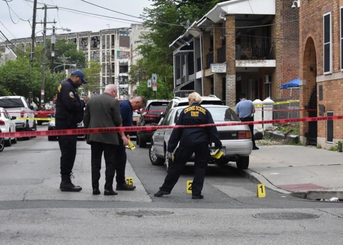 Cuatro muertos en un tiroteo en Europa