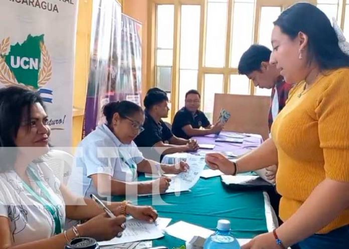 Foto: Éxito rotundo en la tercera Feria Regional de Becas Universitarias en Carazo/TN8